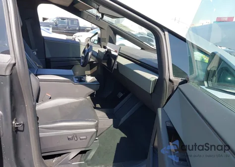 2025 Tesla Cybertruck All-Wheel Drive z USA, uszkodzony, nr VIN 7G2CEHED9SA060947